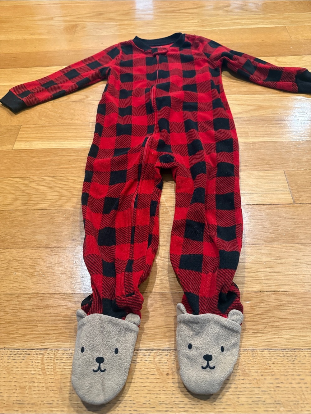 Carter’s unisex buffalo print with bear feet sleeper size 3T.
